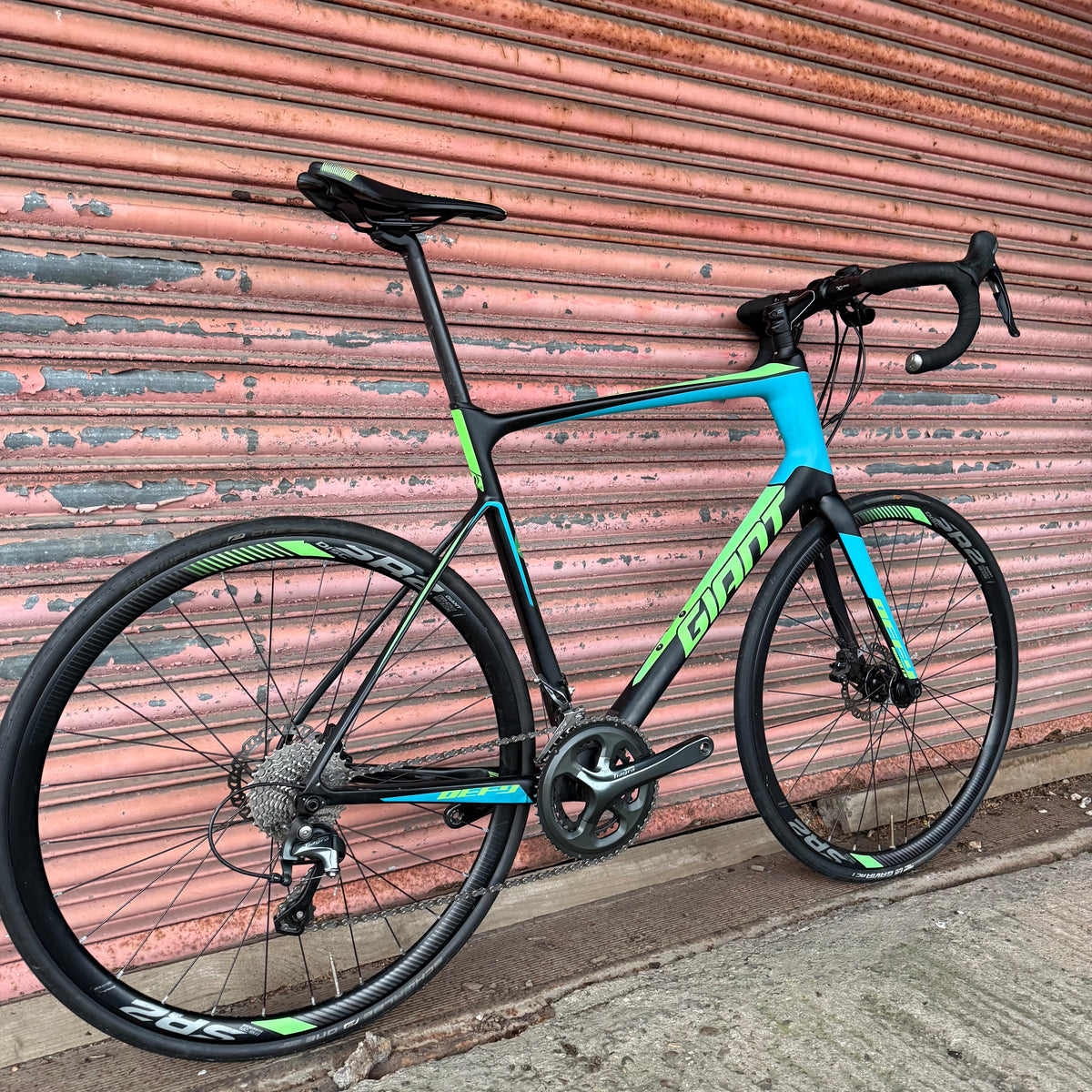 Giant Defy Advanced 3 Tiagra Carbon Endurance Road Bike XL