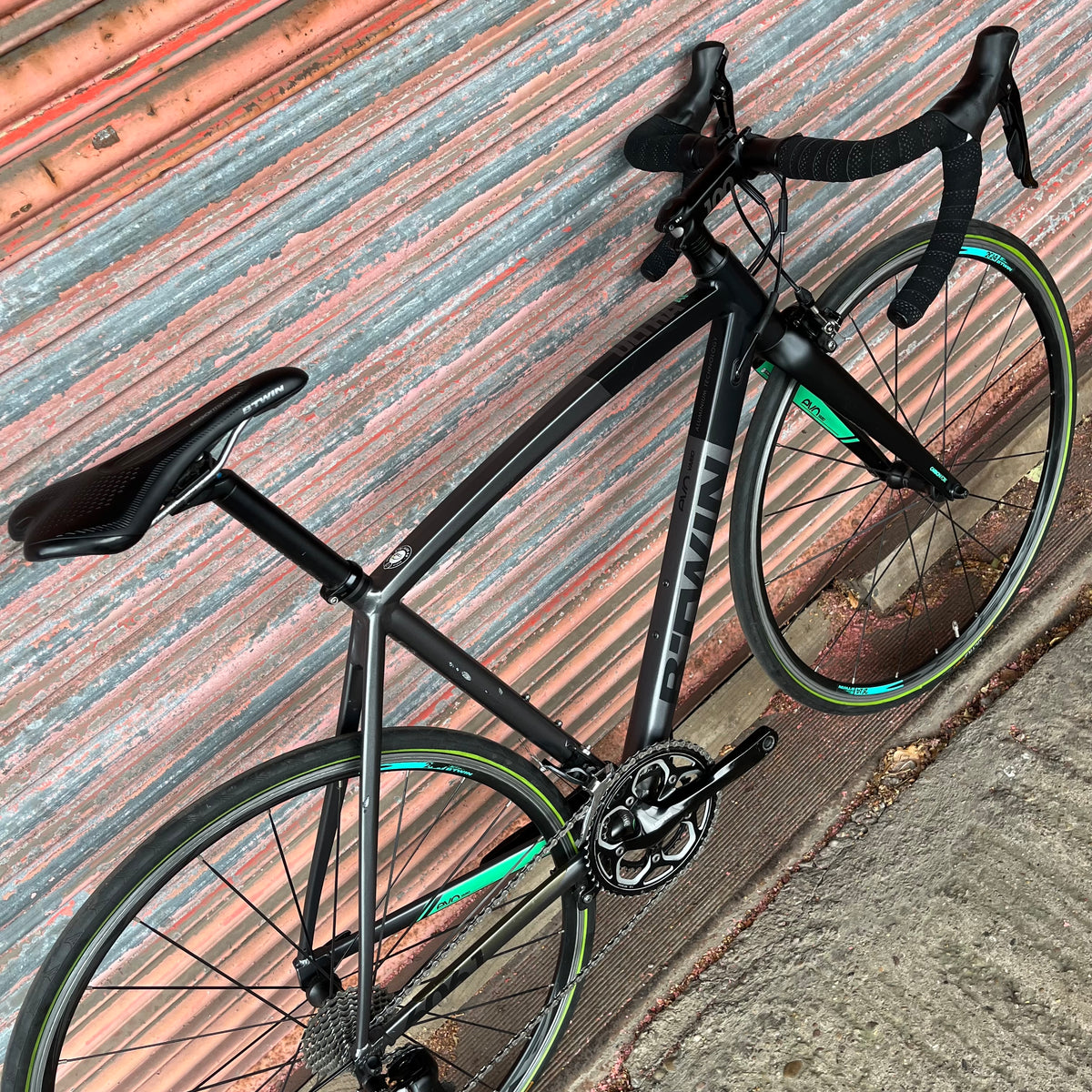 Btwin Ultra AF 700 Shimano 105 Aluminium Road Bike - S 53cm