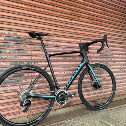 Giant Defy Advanced Pro 0 SRAM Red AXS 12 speed Carbon Endurance Road Bike - XL 60cm