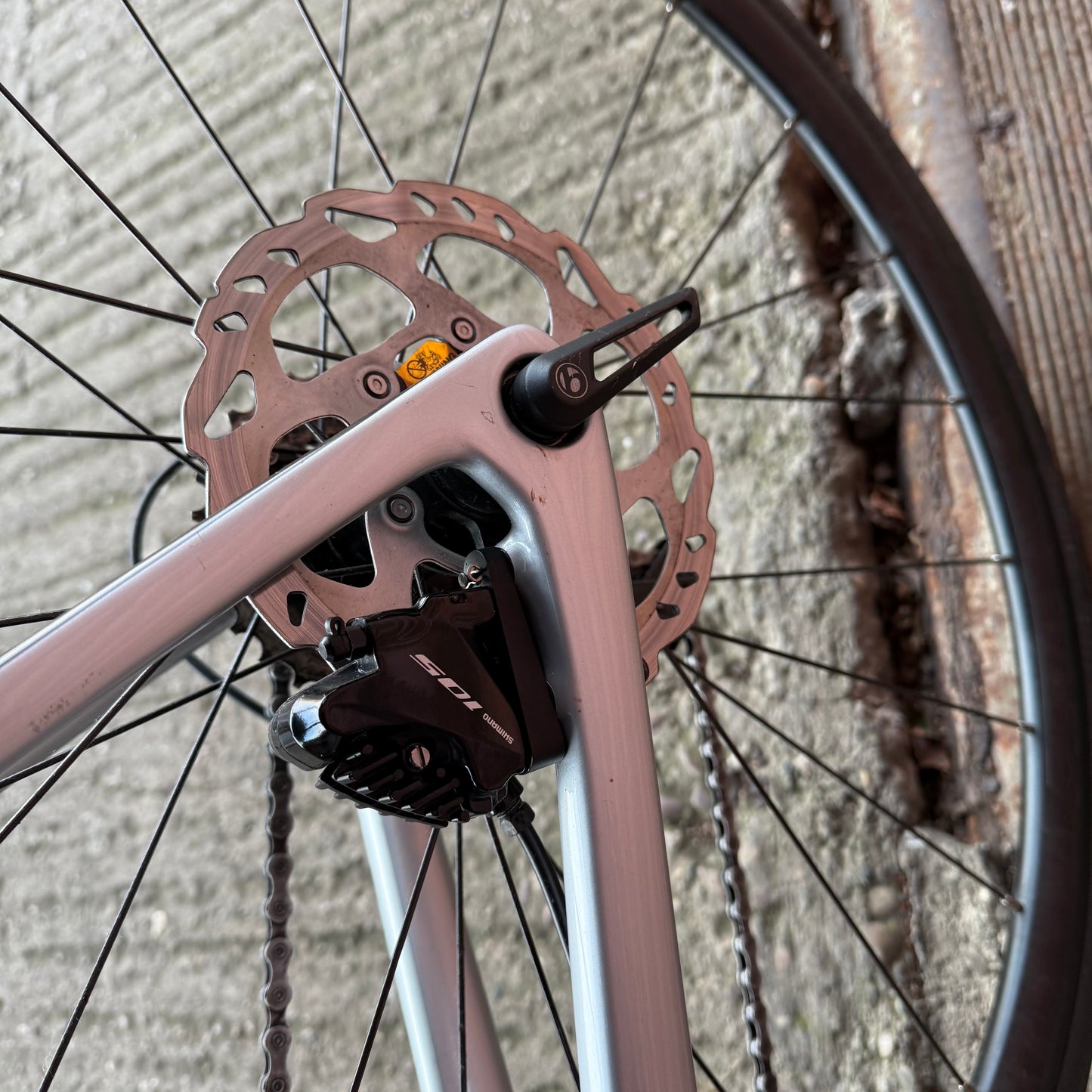 Trek Emonda SL5 Shimano 105 Carbon Disc Road Bike - 54cm