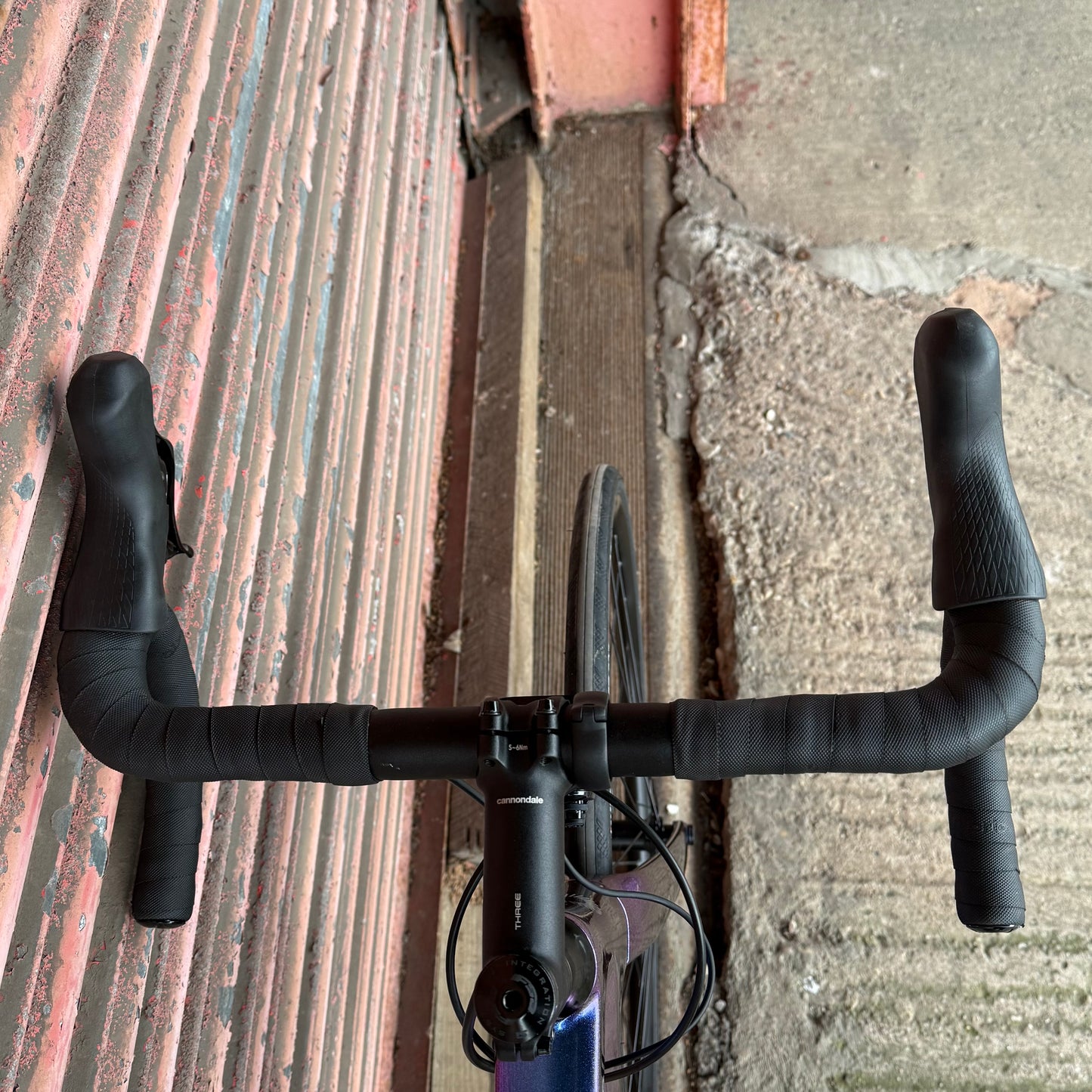 Cannondale Synapse Carbon 3 L 105 Carbon Disc Road Bike - 56cm