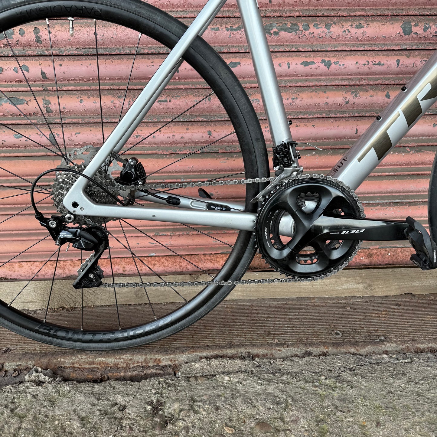 Trek Emonda SL5 Shimano 105 Carbon Disc Road Bike - 54cm