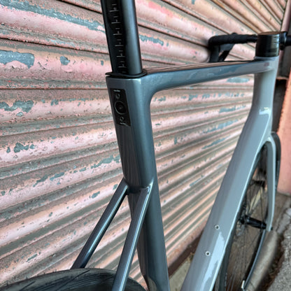 Basso Astra Shimano 105 Di2 Carbon Disc Road Bike - XL 58cm