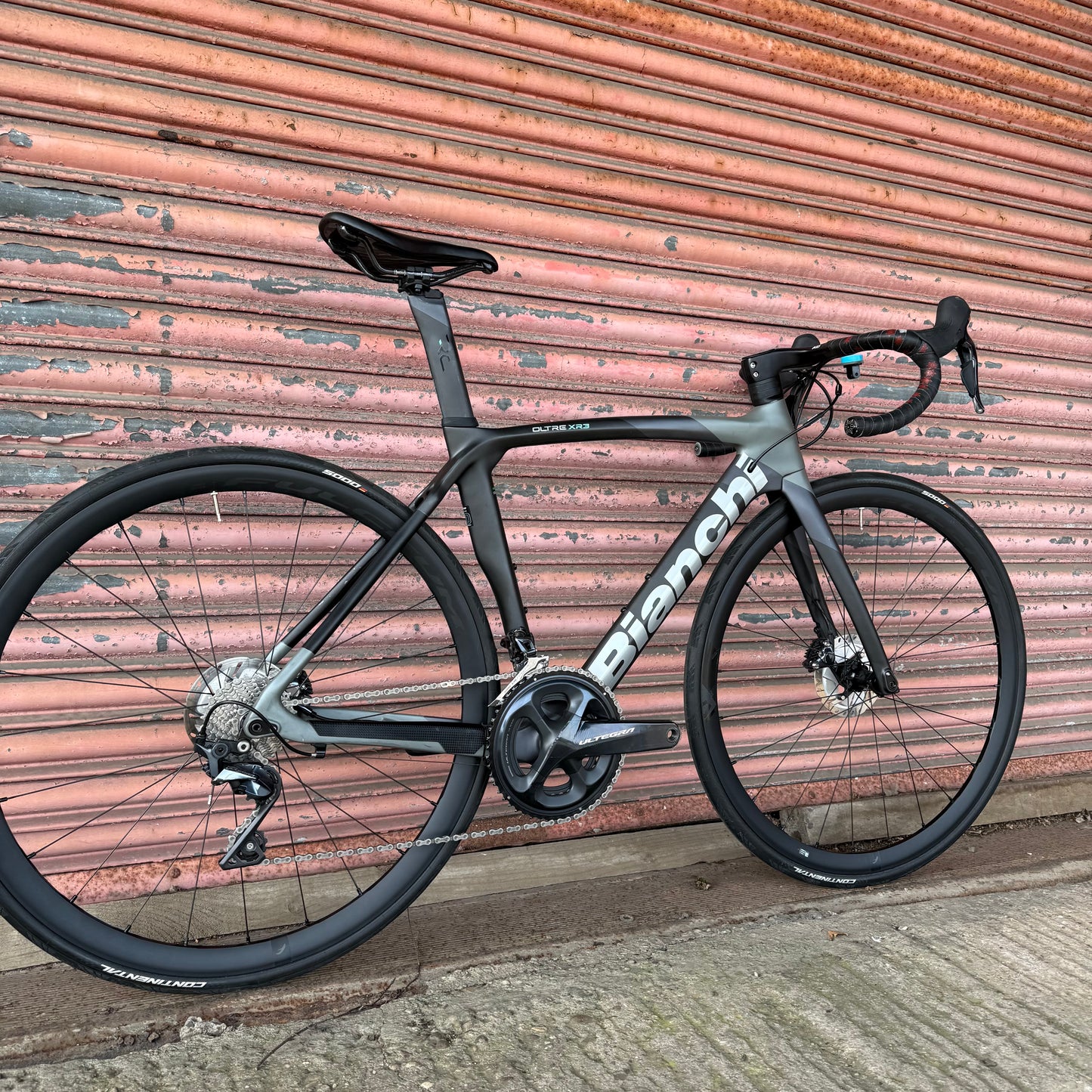 Bianchi Oltre XR3 CV Ultegra Carbon Aero Disc Road Bike - 50cm