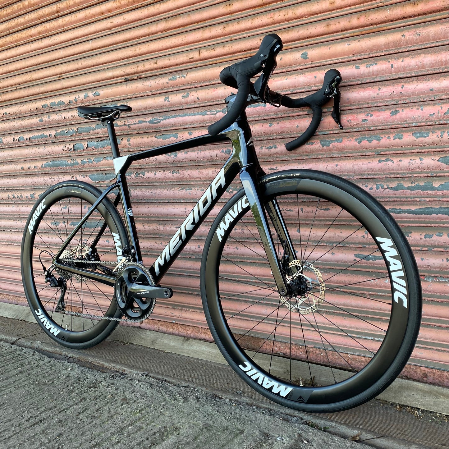 Merida Scultura Limited Shimano 105 Carbon Disc Road Bike - M 54cm