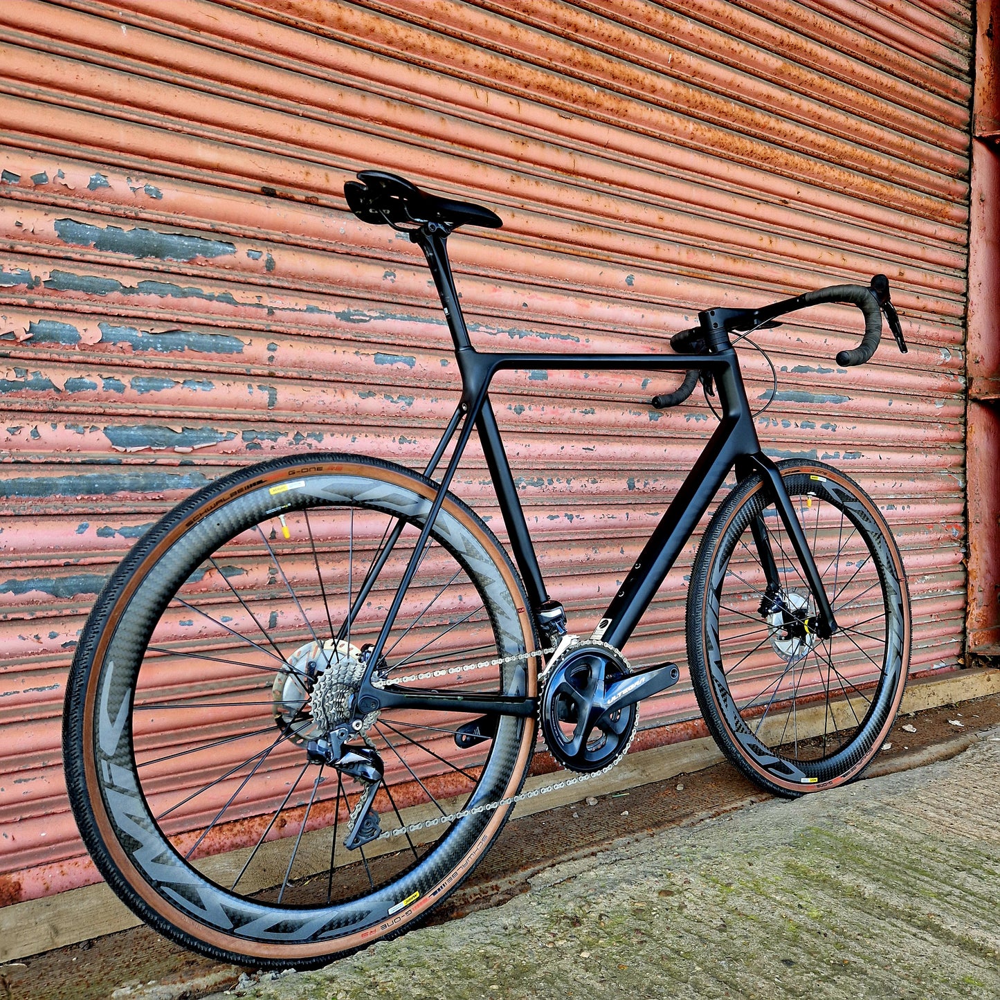 Canyon Ultimate CF SLX Ultegra Di2 Carbon Disc Road Bike - 2XL 61cm