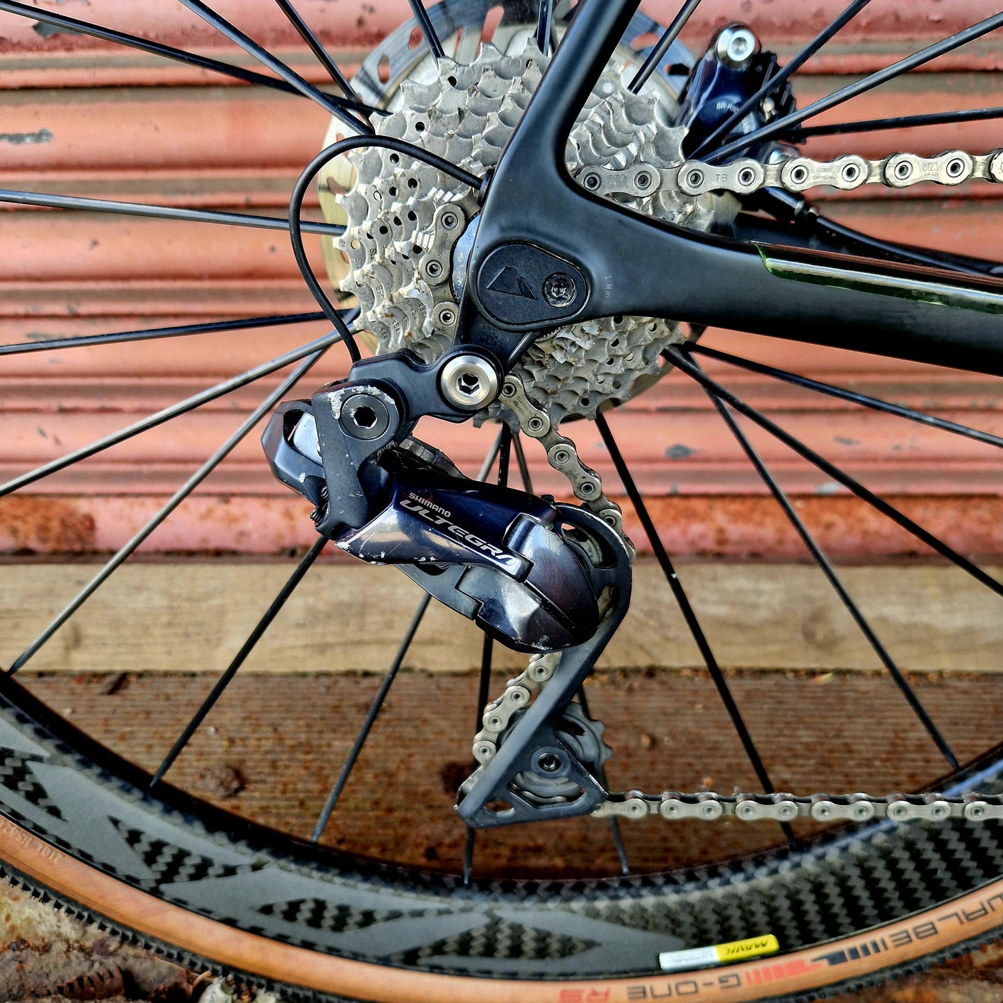 Canyon Ultimate CF SLX Ultegra Di2 Carbon Disc Road Bike - 2XL 61cm