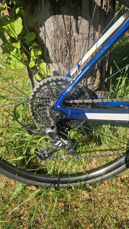 Giant TCX SLR 2 Gravel / Cyclo Cross Bike SRAM Apex Disc Brakes - Size Small