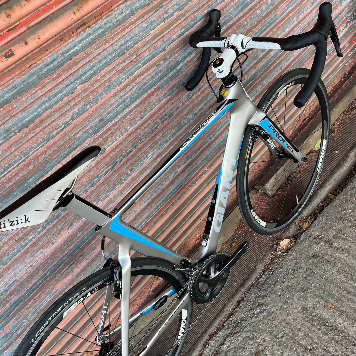 Giant Propel Advanced 2 Ultegra Carbon Aero Road Bike - M 54cm